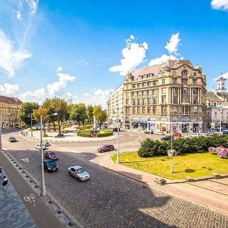 Апартаменти З Балконом На Центр Львова 外观 照片